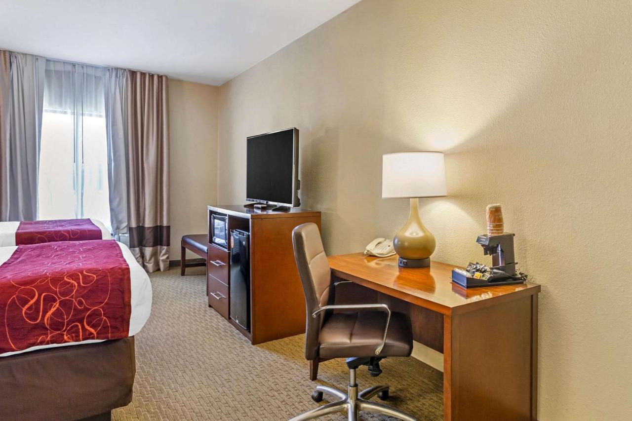 Queen Suite with Two Queen Beds - Accessible/Non-Smoking at Comfort Suites South Point - Huntington
