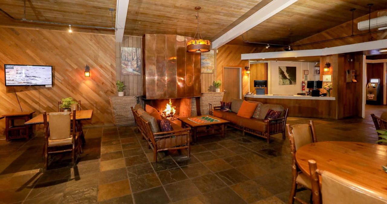 | Big Sur Lodge