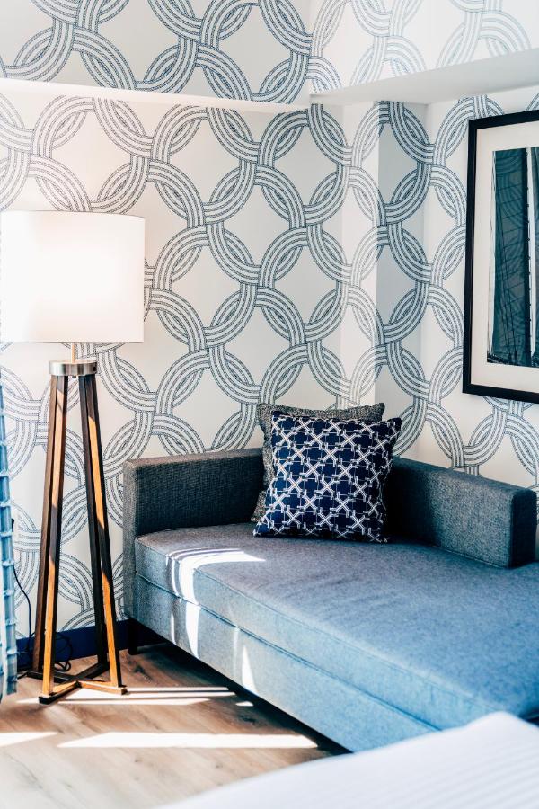 Superior Queen Room at Salem Waterfront Hotel & Suites