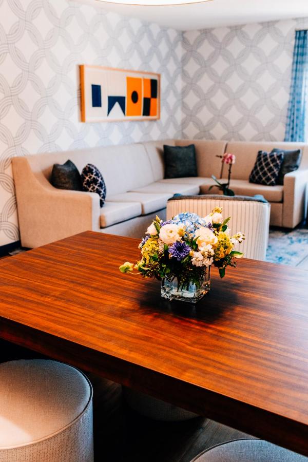King Suite at Salem Waterfront Hotel & Suites