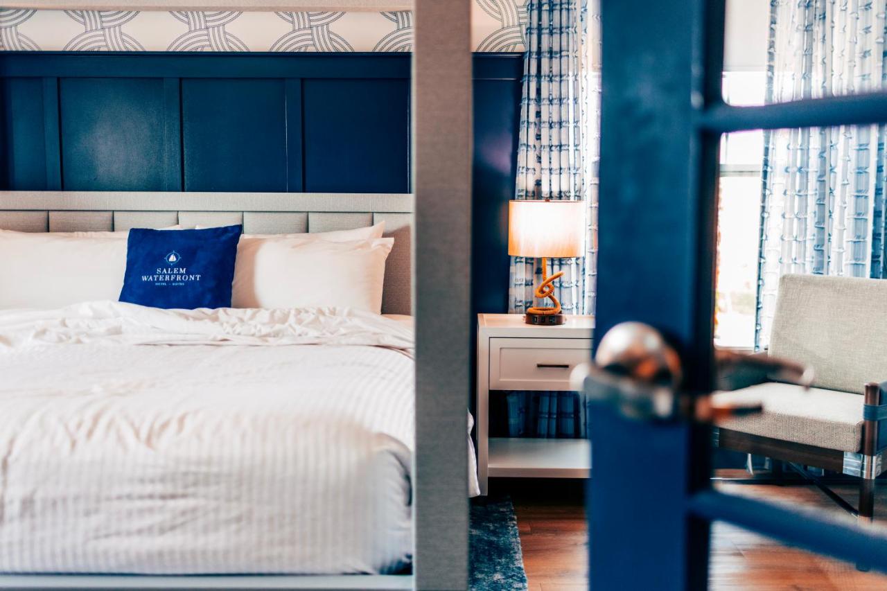 King Suite at Salem Waterfront Hotel & Suites