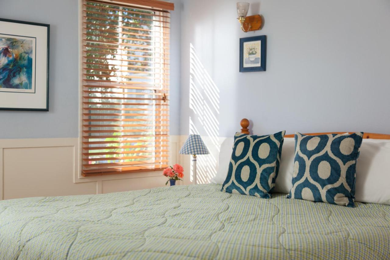 | Cheshire Cat Inn & Cottages