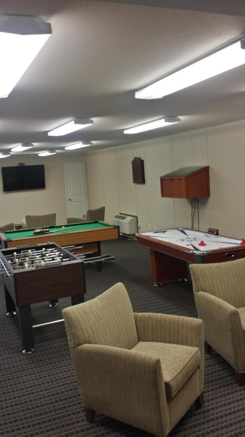 | Instalodge Hotel and Suites Karnes City