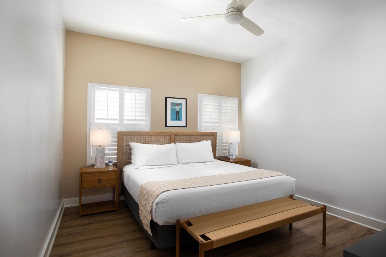 King Deluxe Suite at Paradise Inn Key West - Adults Only