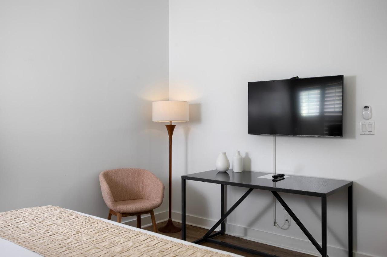 King Deluxe Suite at Paradise Inn Key West - Adults Only