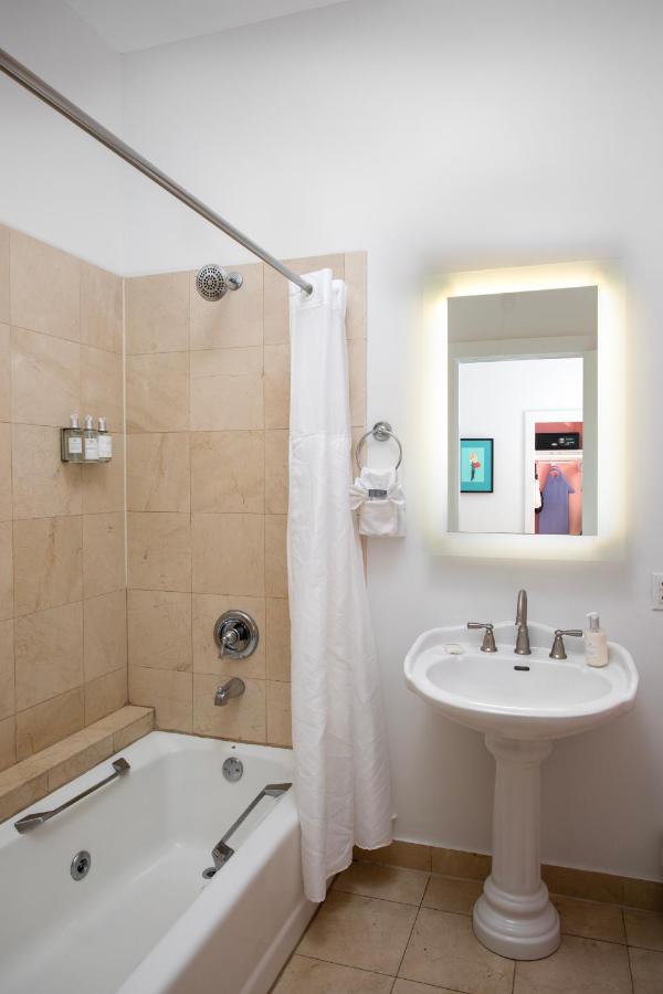 Premium Two-Bedroom Cottage at Paradise Inn Key West - Adults Only