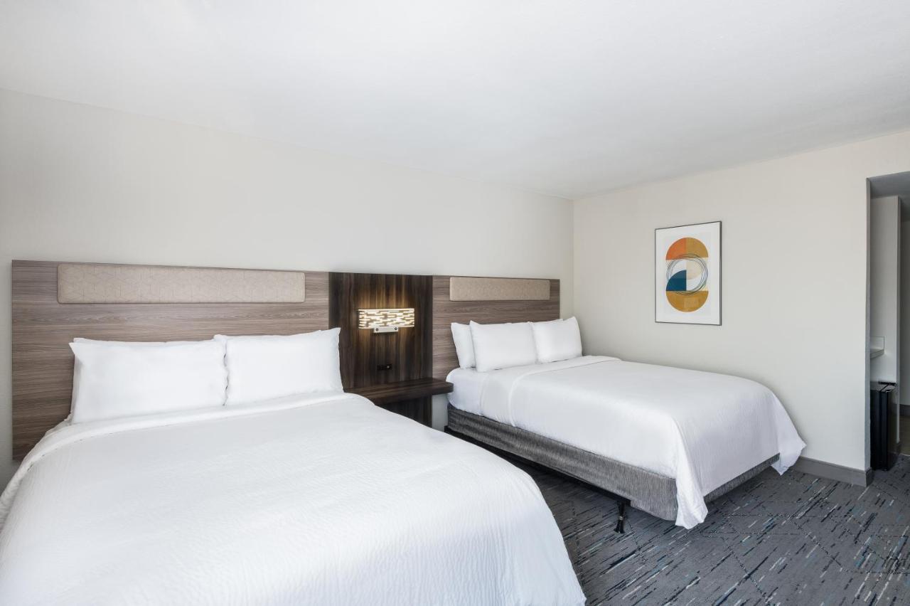 Queen Room with Two Queen Beds - Hearing Accessible/Non-Smoking at Holiday Inn Express Atlanta West - Theme Park Area by IHG