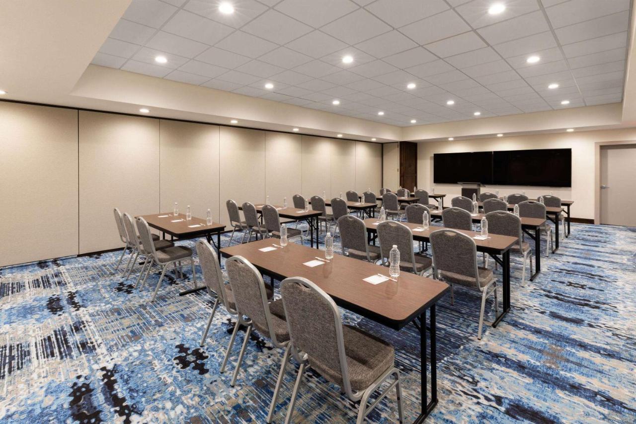 | Home2 Suites By Hilton Kingwood Houston
