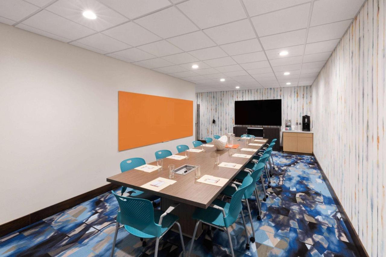 | Home2 Suites By Hilton Kingwood Houston