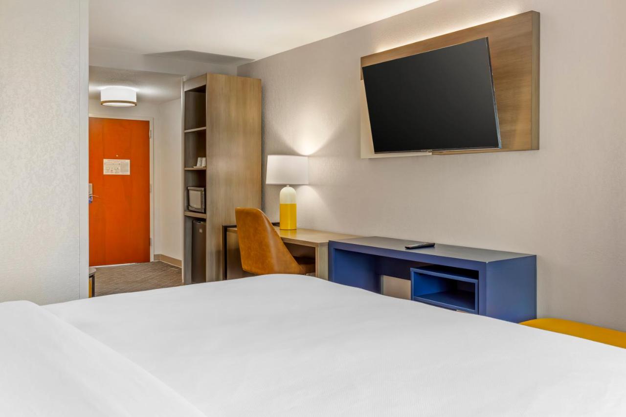 King Suite - Non-Smoking at Comfort Suites Whitsett - Greensboro East