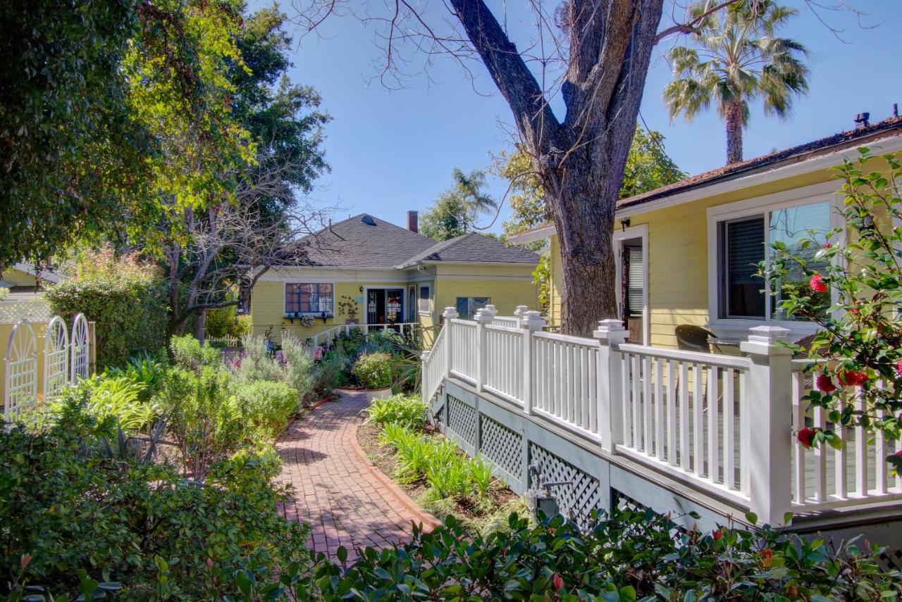 | Secret Garden Inn & Cottages