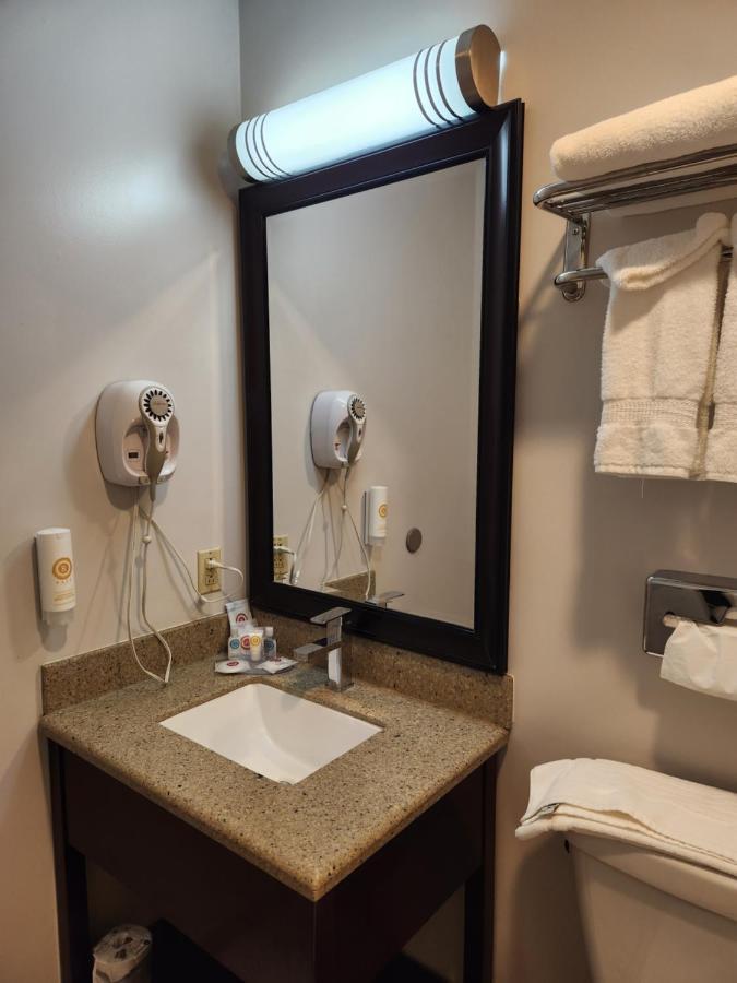 King Room at Comfort Inn Yreka I-5