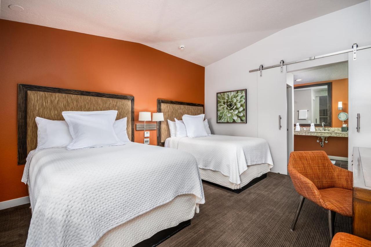 Deluxe Double Room at Red Mountain Resort