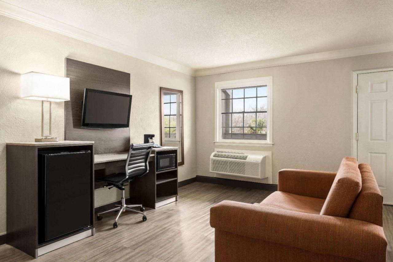 Corner Suite with Two Double Beds - Non-Smoking at La Quinta Inn by Wyndham San Antonio Lackland