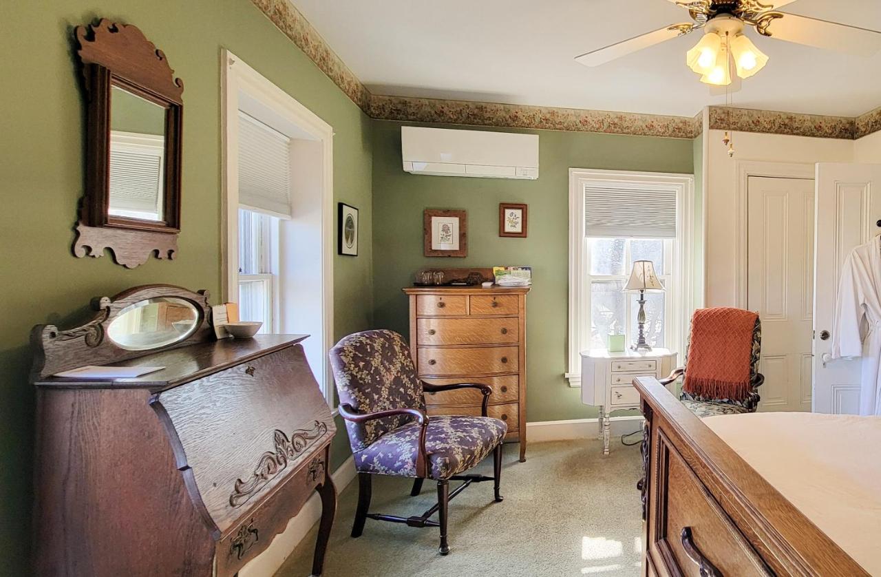 | Pheasant Field Bed and Breakfast
