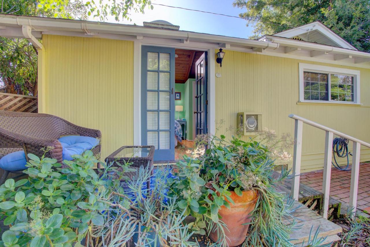| Secret Garden Inn & Cottages
