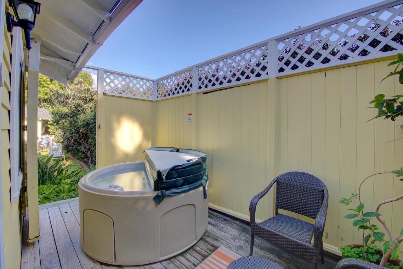| Secret Garden Inn & Cottages