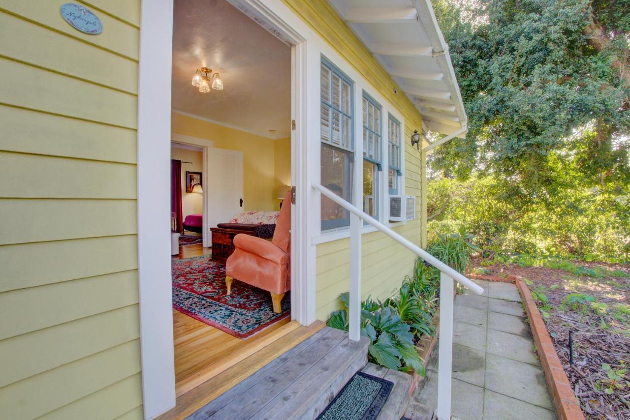 | Secret Garden Inn & Cottages