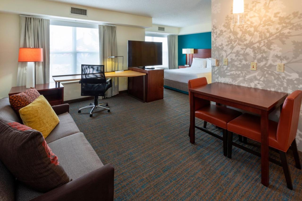 Queen Studio with Sofa Bed at Residence Inn by Marriott Minneapolis St. Paul/Roseville