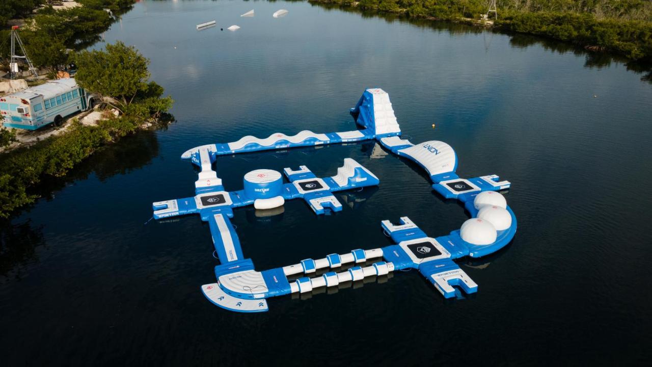 | Grassy Flats Resort & Beach Club