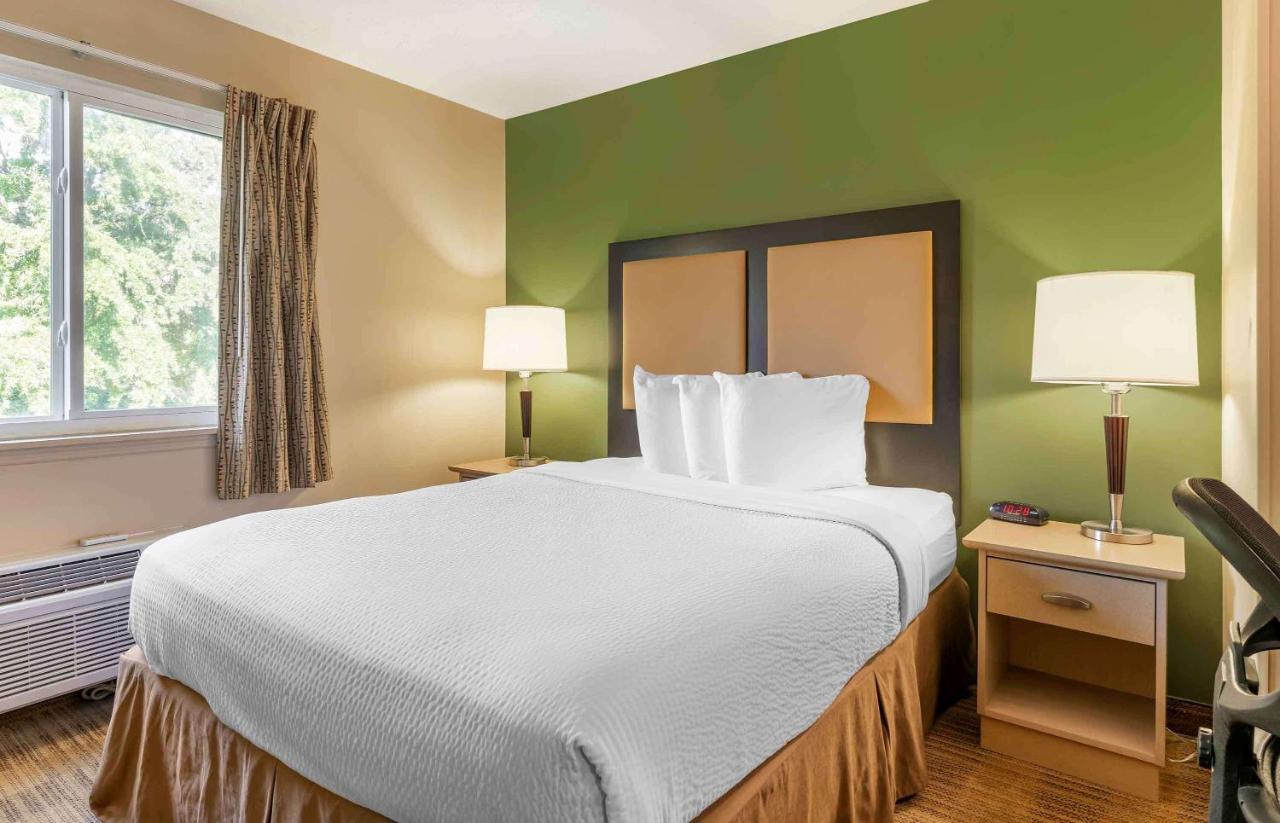 Queen Studio - Non-Smoking at Extended Stay America Select Suites Atlanta Alpharetta Norpt