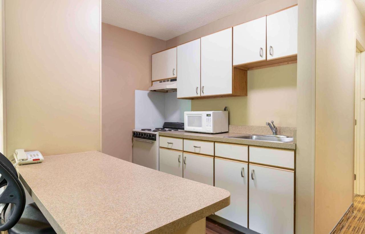 Queen Studio - Non-Smoking at Extended Stay America Select Suites Atlanta Alpharetta Norpt