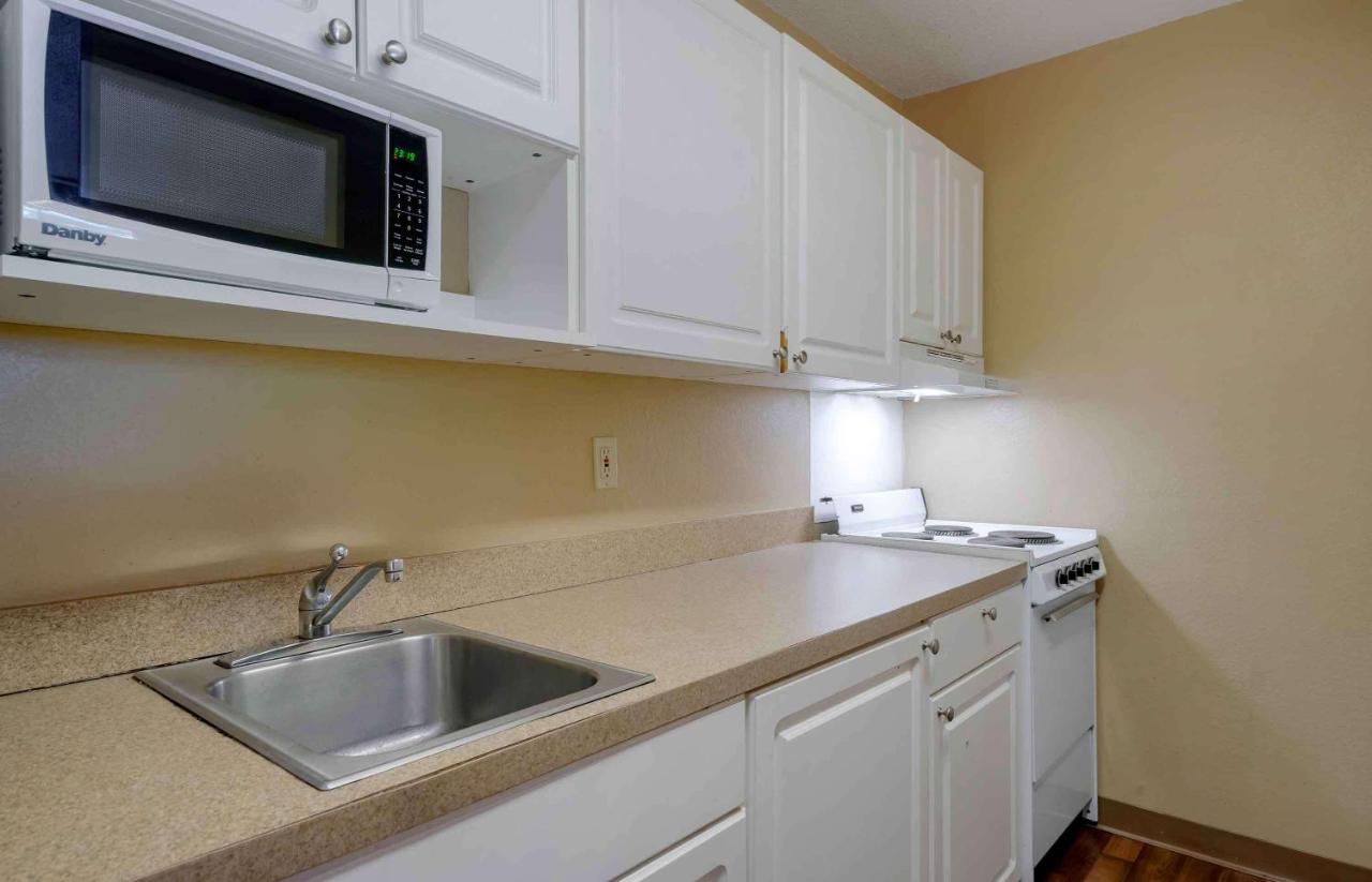 Queen Studio - Non-Smoking at Extended Stay America Suites Tampa Airport Memorial Hwy