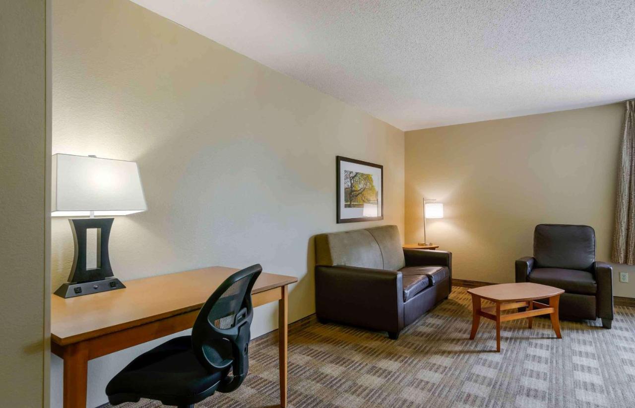 Deluxe Studio with 1 Queen Bed - Non-Smoking at Extended Stay America Suites Tampa Airport Memorial Hwy