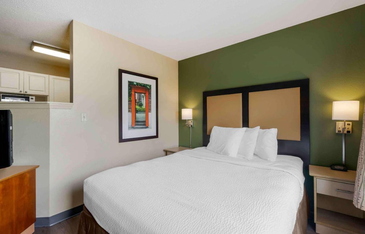 Deluxe Studio with Two Double Beds - Non-Smoking at Extended Stay America Suites Tampa Airport Memorial Hwy