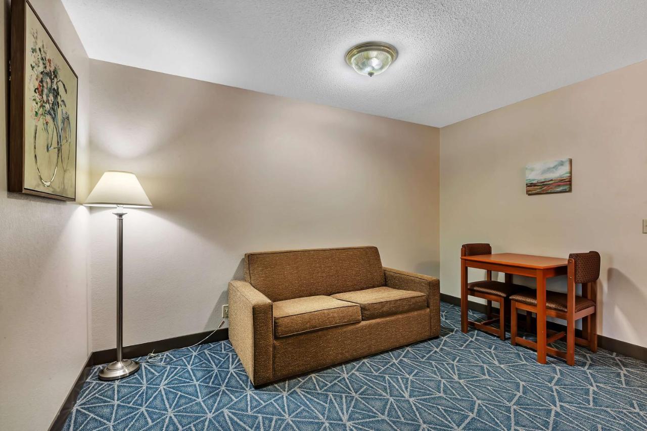  | SureStay Hotel by Best Western Spicer