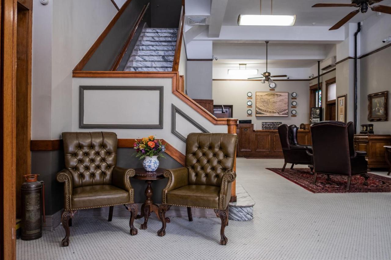| Gardner Hotel