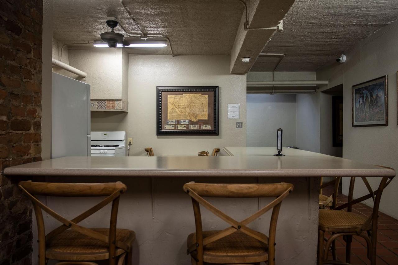 | Gardner Hotel