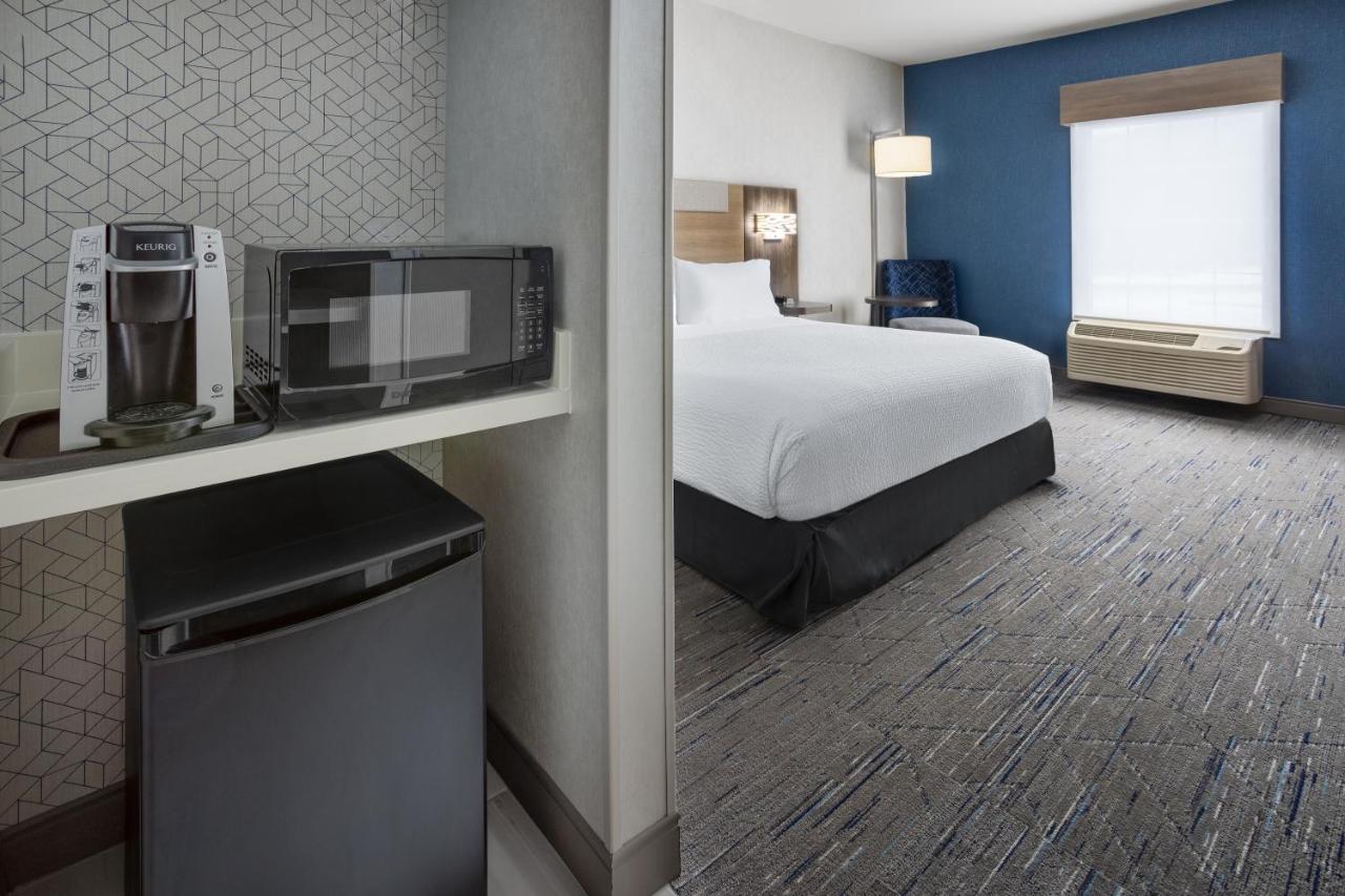  | Holiday Inn Express Hotel & Suites Brattleboro