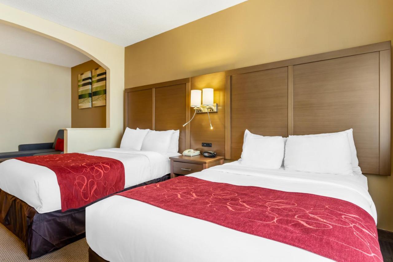 Double Suite at Comfort Suites Bush Intercontinental Airport