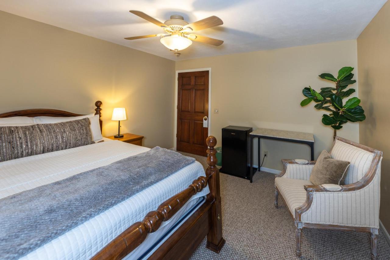  | Hillside Inn