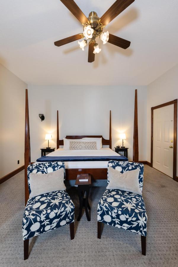 | Hillside Inn