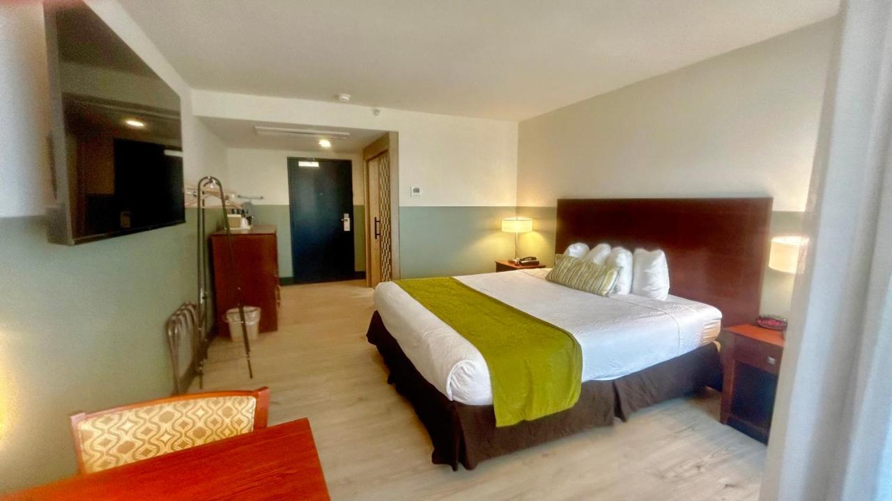 King Room with Balcony at Huntington Beach Inn