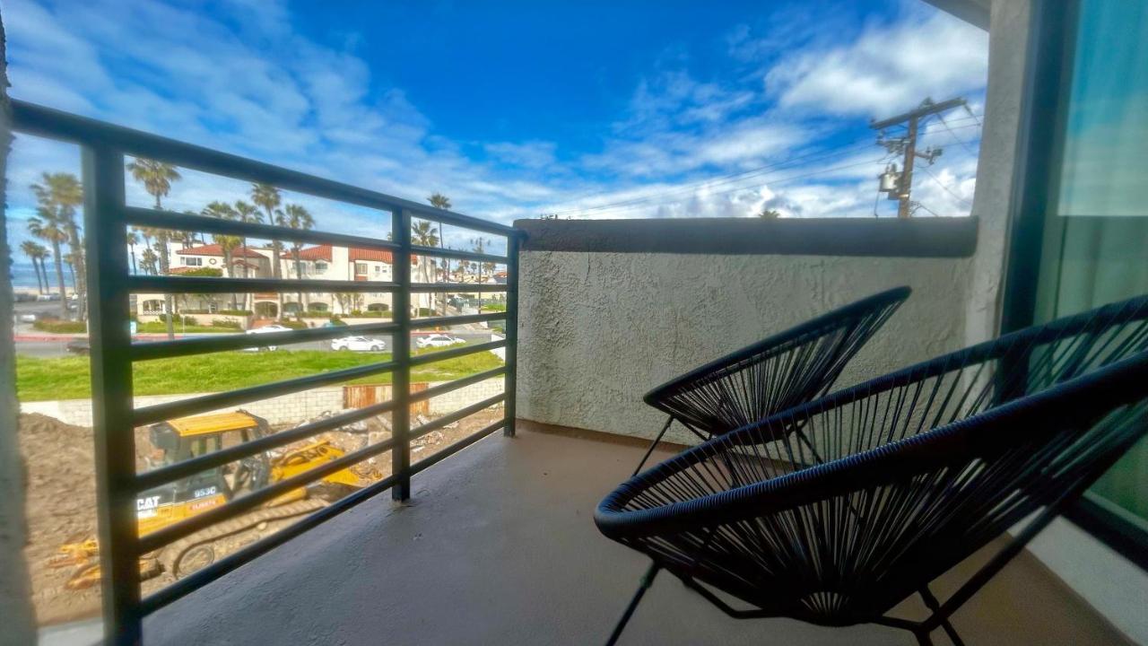 King Room with Balcony at Huntington Beach Inn