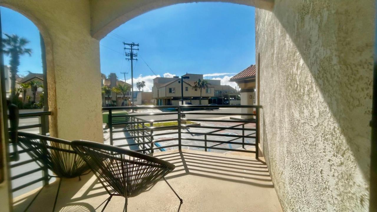 Queen Room with Balcony at Huntington Beach Inn
