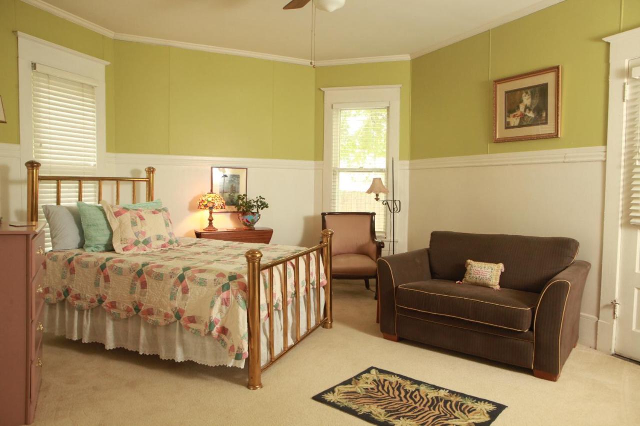 | The Dailey Renewal Retreat B & B