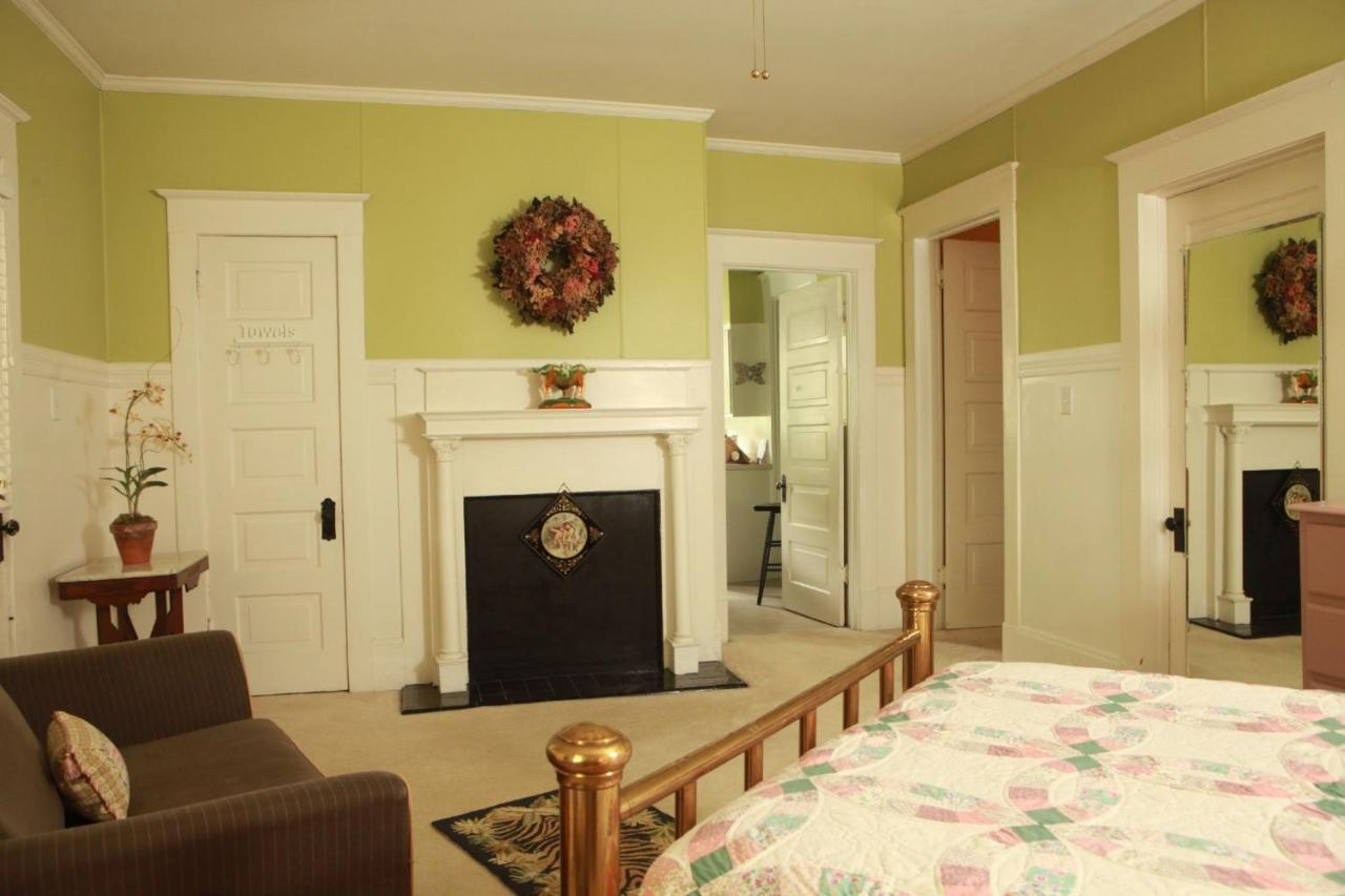 | The Dailey Renewal Retreat B & B