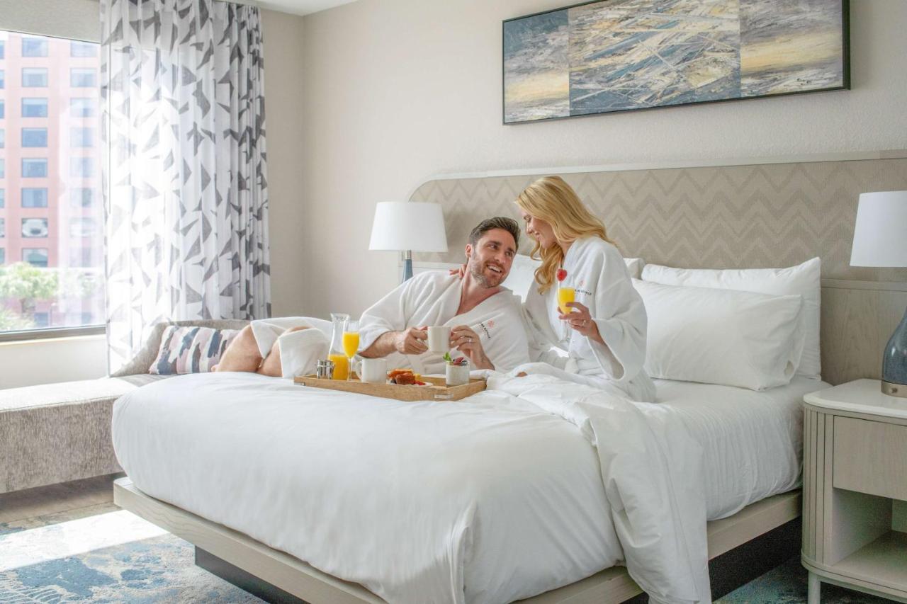 Deluxe King Suite at Caribe Royale Orlando, WorldHotels Elite