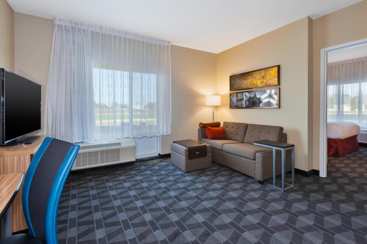 1 Bedroom Suite, 1 Queen, Sofa bed at TownePlace Suites by Marriott Grand Rapids Airport Southeast