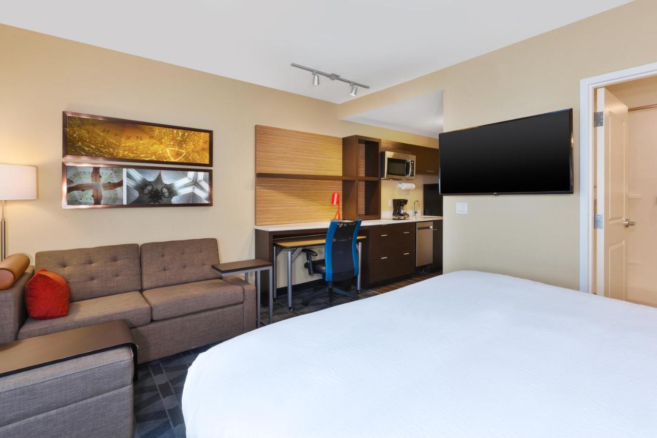 Studio, 1 King, Sofa bed at TownePlace Suites by Marriott Grand Rapids Airport Southeast
