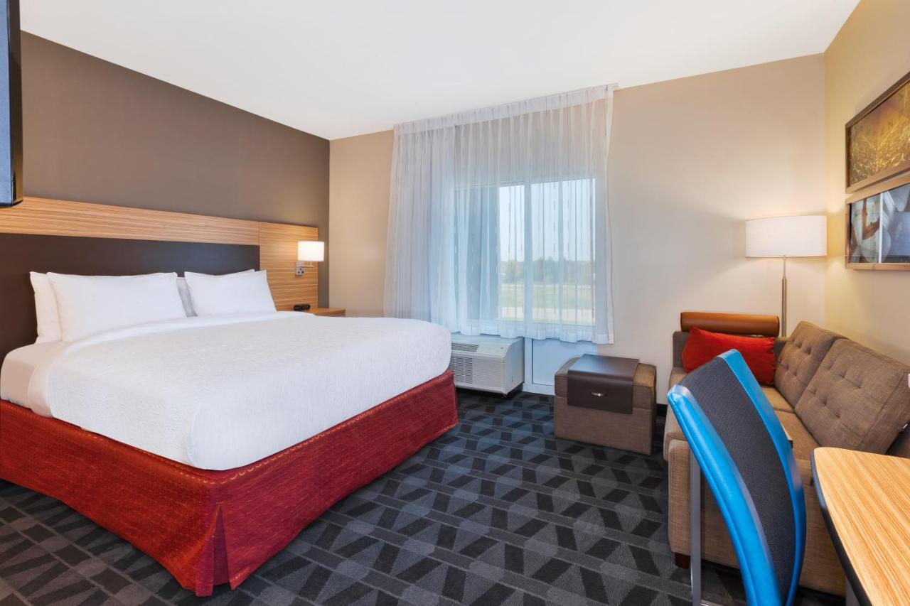 Studio, 1 King, Sofa bed at TownePlace Suites by Marriott Grand Rapids Airport Southeast