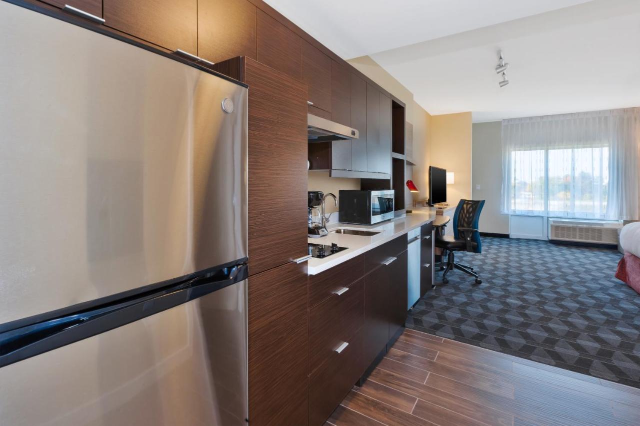 Studio, 1 King, Sofa bed at TownePlace Suites by Marriott Grand Rapids Airport Southeast
