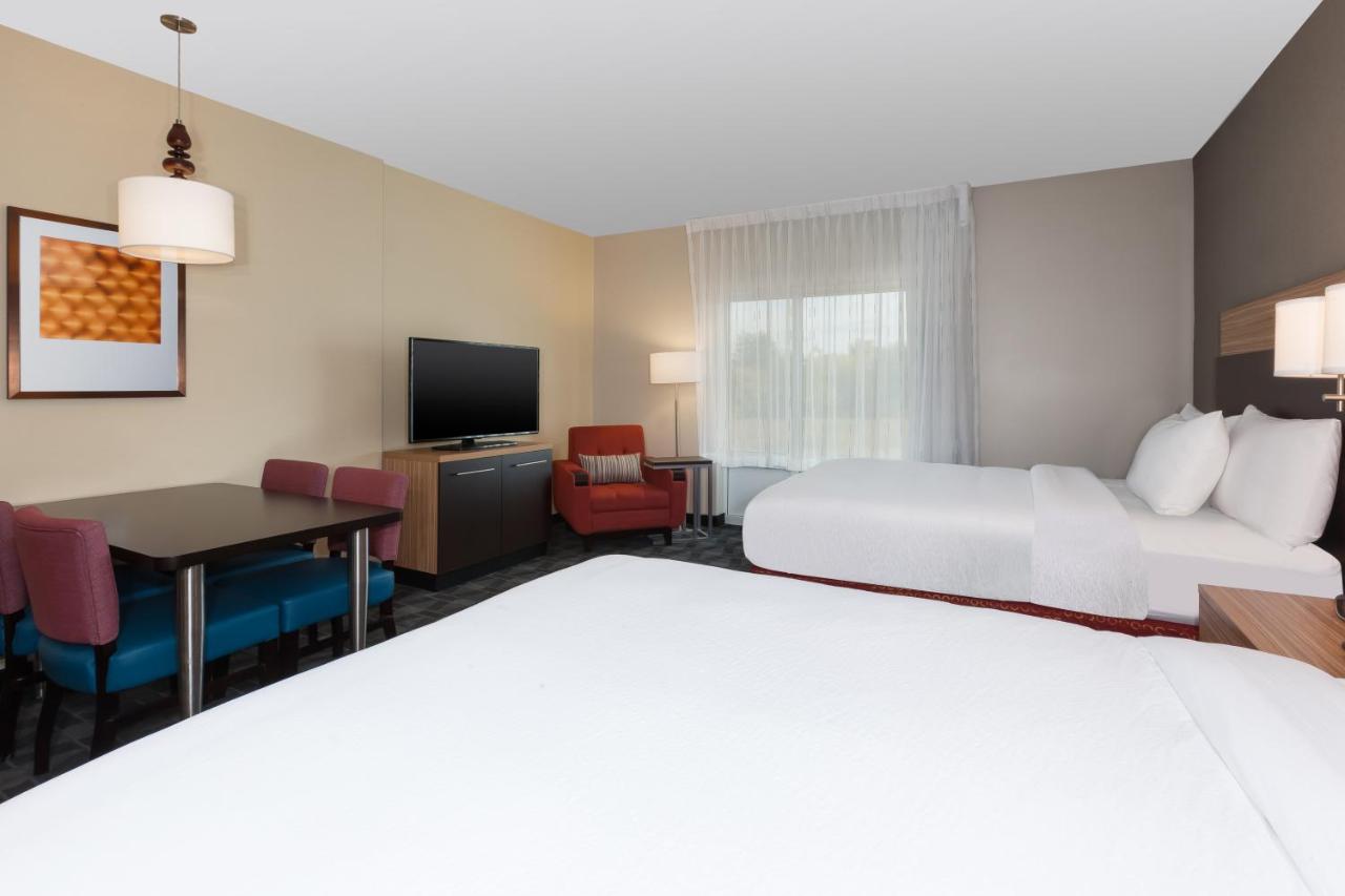Studio, 2 Queen at TownePlace Suites by Marriott Grand Rapids Airport Southeast