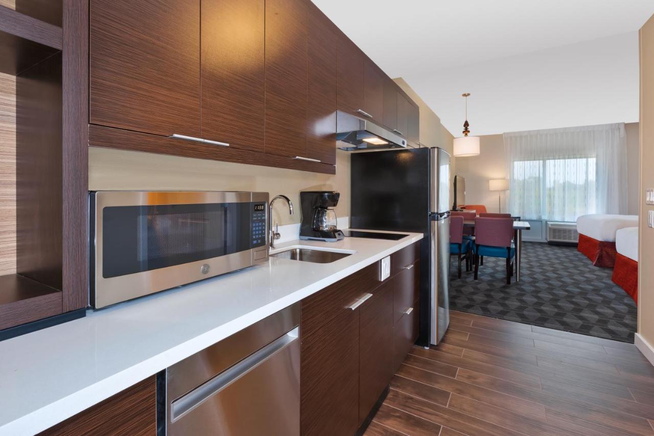 Studio, 2 Queen at TownePlace Suites by Marriott Grand Rapids Airport Southeast
