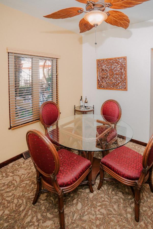 Suite at Pantai Inn