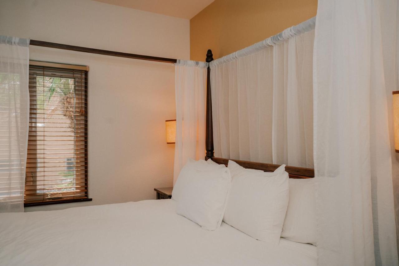 Suite at Pantai Inn
